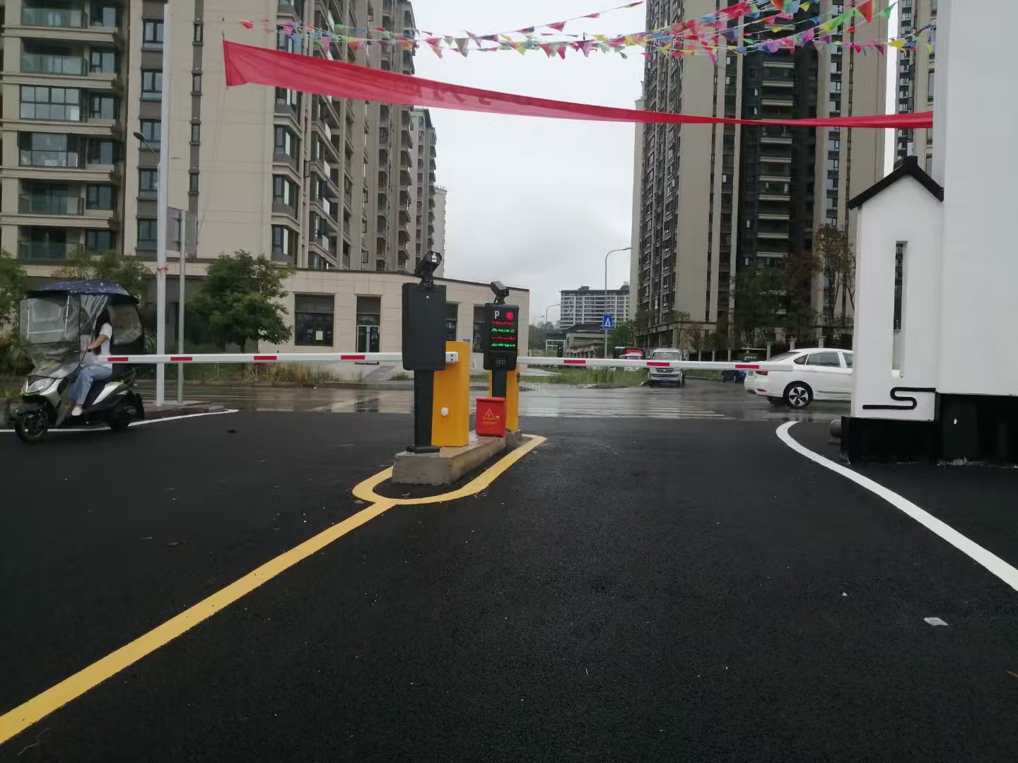 沙坪坝某农贸市场停车管理道闸系统